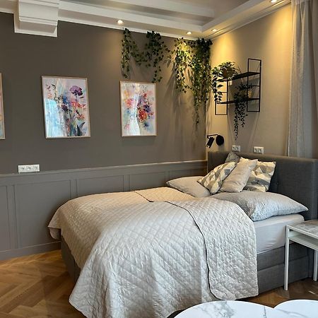Book-A-Room Salzburg Apartment 33 Bagian luar foto