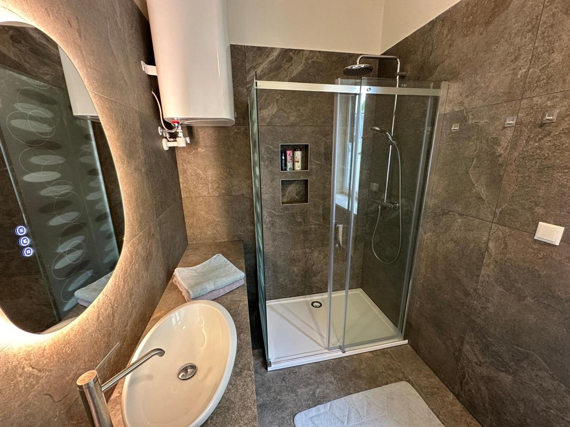 Book-A-Room Salzburg Apartment 33 Bagian luar foto